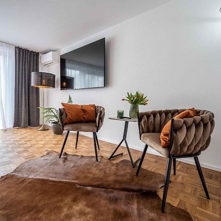 City Wohnung Fn L 5 Klimatisiert Mit Balkon Und Kueche FDH Eksteriør billede