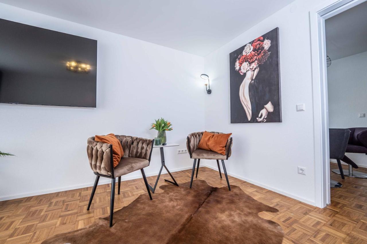 City Wohnung Fn L 5 Klimatisiert Mit Balkon Und Kueche FDH Eksteriør billede