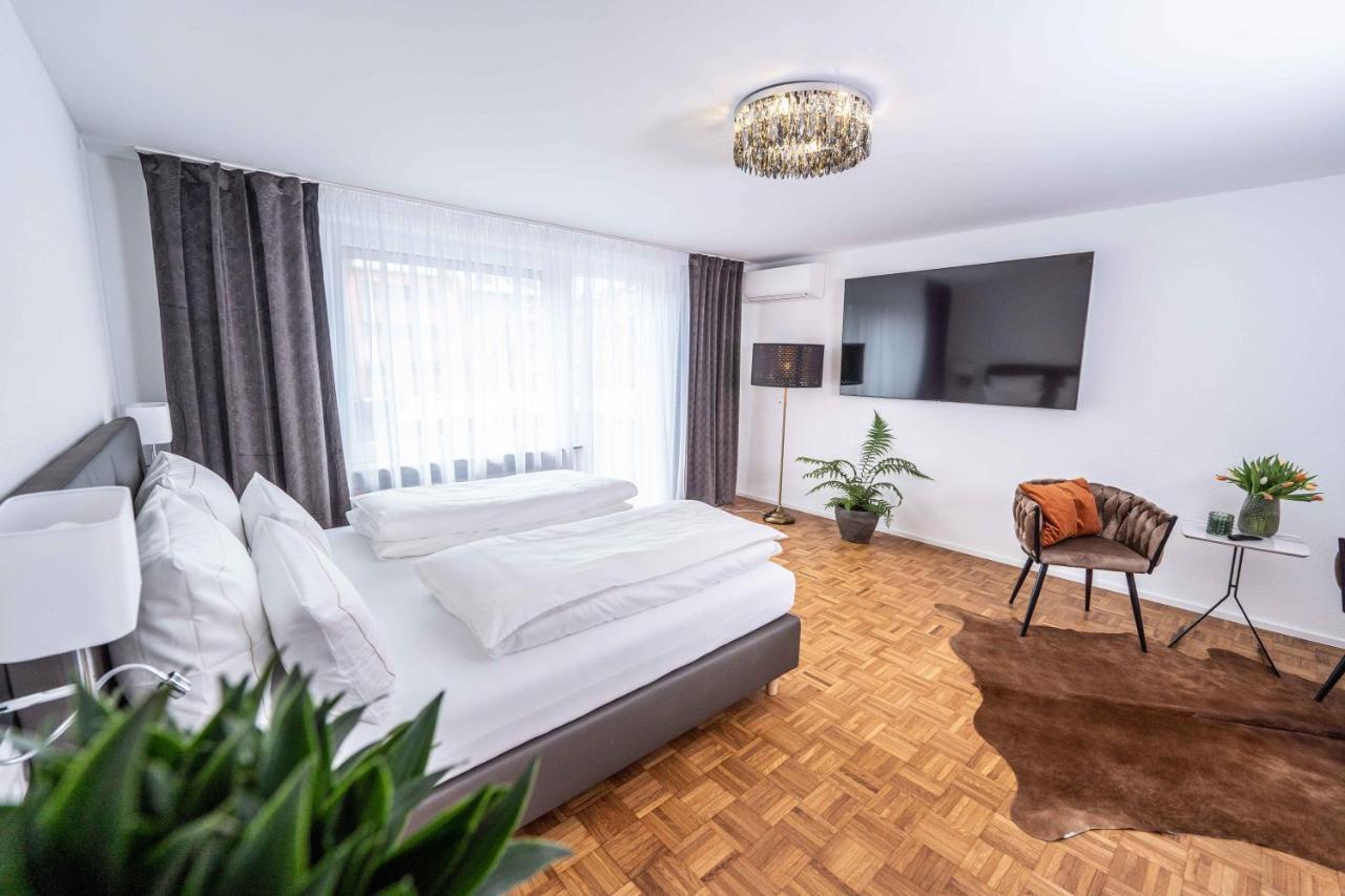 City Wohnung Fn L 5 Klimatisiert Mit Balkon Und Kueche FDH Eksteriør billede